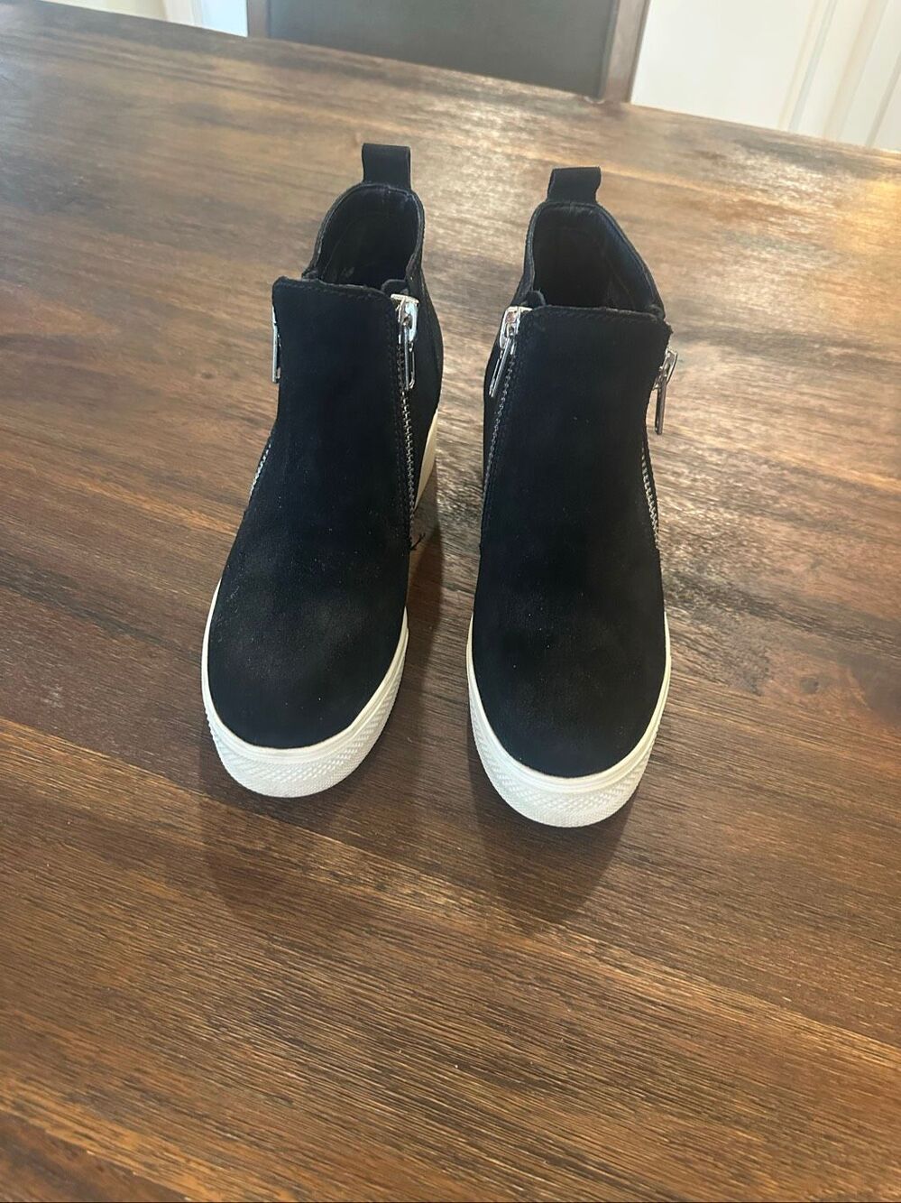 Steve Madden suede bootie